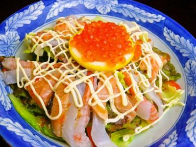 だるまの海鮮サラダ