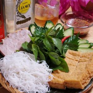 揚げ豆腐とビーフン～ハノイでしか味わえない、創作ベトナム料理～