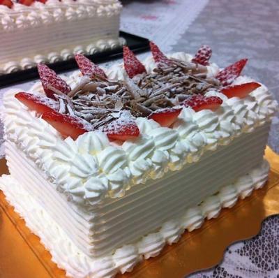 【誕生日やウェディングに♪手作りケーキ】3,000円 (税込)