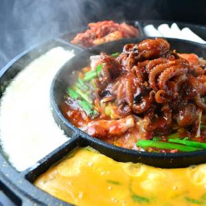 韓国で激辛料理として知られているタコを使った料理「石鍋チュクミ」♪