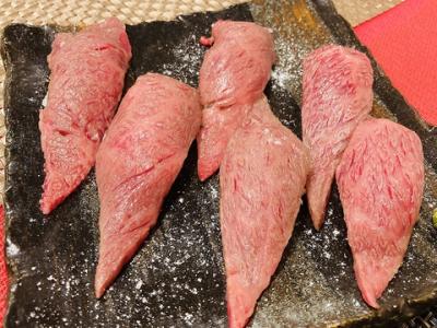 名物！横濱ビーフ炙りトロ寿司！