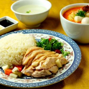 海南鶏飯は国産の大山鶏を使用！