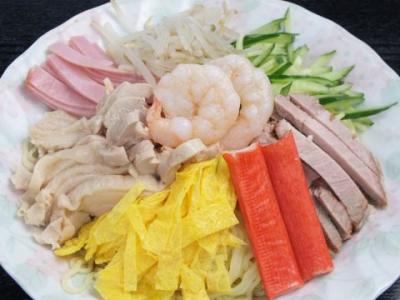 蒸し鶏入り麺/高菜ラーメン/ザーサイ豚肉入り麺/冷やし中華