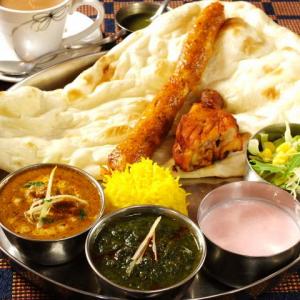 ランチは本場の本格インド料理『チャンダー』へLets go♪ランチのセットはナン食べ放題・おかわりOKです。
