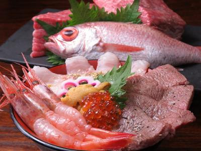 海鮮丼と牛丼の豪華なコラボレーション☆『海鮮牛丼』