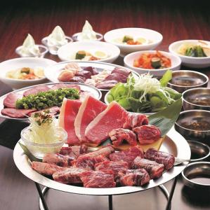肉源仙台店のこだわり熟成肉が思う存分楽しめるお得なご宴会コースは2980円からご用意！