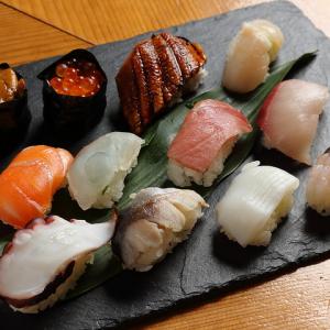 海鮮寿司・おちょこ寿司・野菜寿司など…20種以上のお寿司がたのしめます。