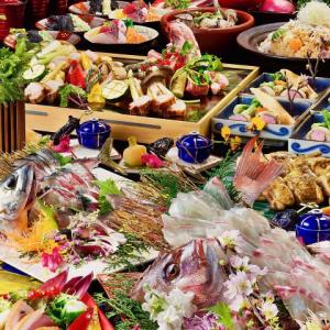 糸島半島で育った豚・鶏や伊都野菜などの九州食材を使用した逸品と、博多の名物料理を多彩にご用意。