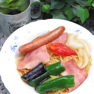 ベーコンと野菜のスパゲティ (ワイン風味の醤油味)