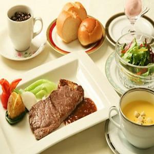 【おすすめ肉料理】牛ロースのシャリアピンステーキ 2000円