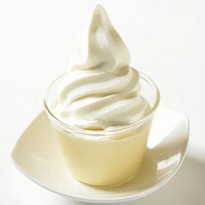 【ドルチェ】札幌たまごぷりんソフトクリーム