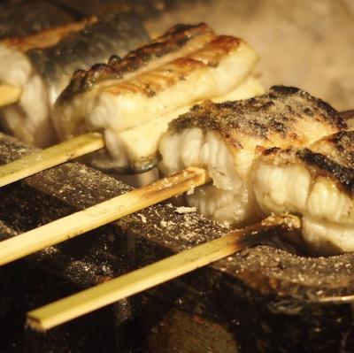 筒切りのまま串に刺して焼いた古代からの調理法で提供される『蒲の穂焼き』