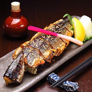 【名物♪秋刀魚のまんま】ご飯が欲しい方には名物秋刀魚のまんま♪ご飯の上に香ばしい秋刀魚がのってます♪