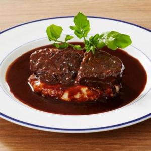 牛肉の赤ワイン煮“ブッフ ブルギニョン”