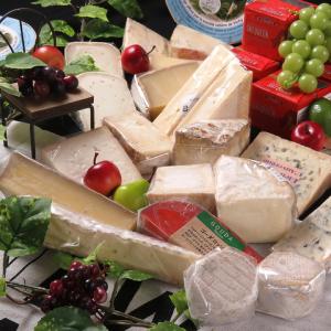 フランス産AOPチーズを中心とした数種類のナチュラルチーズ♪店主がこだわり抜いたチーズ