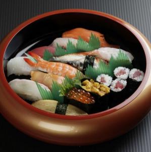 新鮮素材を生かした寿司を堪能【特上！！薩摩】