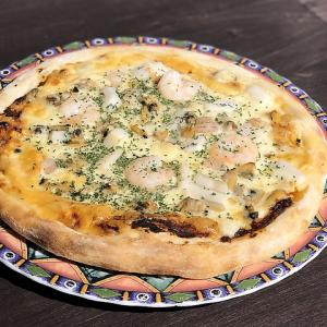 地中海のシーフードピザ