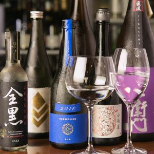 ワインだけでなく厳選した日本酒を種類豊富にご用意しております。 日本酒900円～