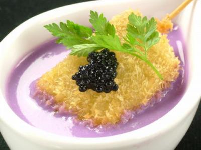 ごま豆腐 紫芋のソース