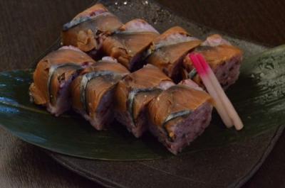 紫米さばのへしこ棒寿司
