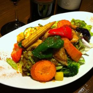 たっぷり三浦野菜とお魚の唐揚げサラダ