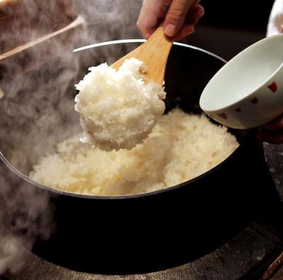 大かまどで炊いたごはんセット ごはん・味噌汁・本日の惣菜3種