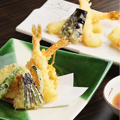 素材の旨みをシンプルに伝える自慢の天ぷら料理