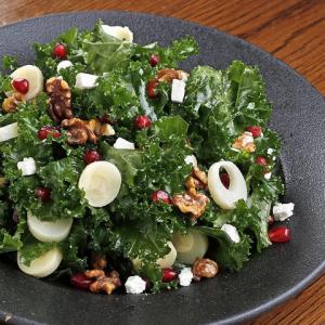 契約農家直送ケールのサラダ Kale salad