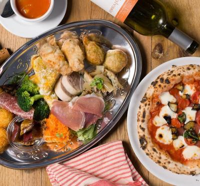 Oliveira自慢の手作りPizza★前菜盛り合わせをテイクアウトしてお家でお楽しみいただくことも可能です。