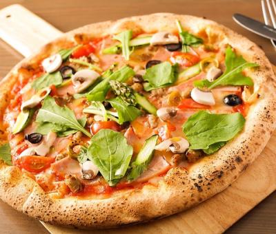 石窯ピザのイタリアン ピザコゾウ Pizza Cozou