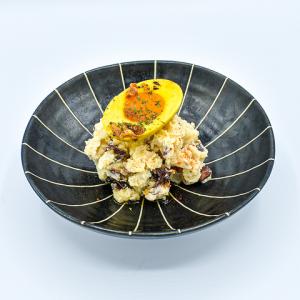 自家製ベーコンと醤油豆のポテトサラダ~スパイス卵のせ~